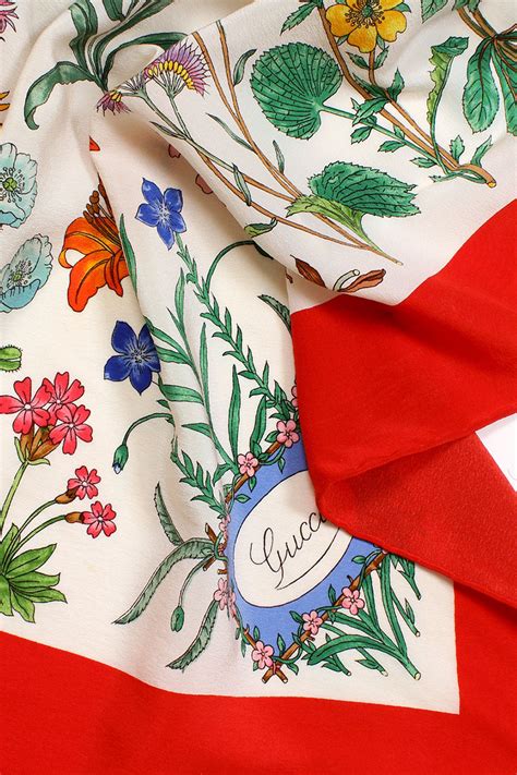 gucci foulard accornero|gucci floral scarf.